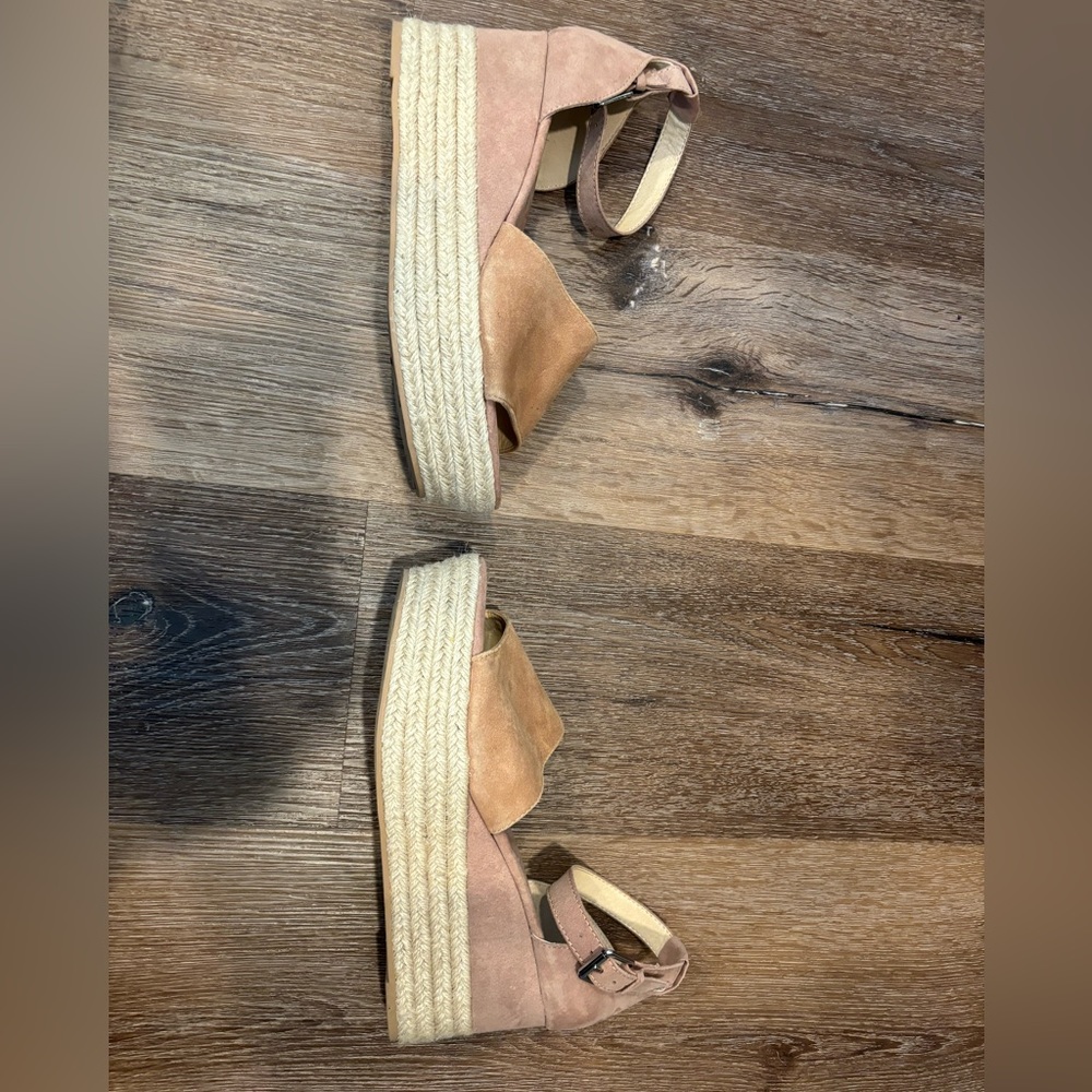 Like New Steve Madden Nude Espadrille Wedges size 8.5